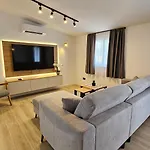 Apartman Tolj 2 - Mokalo *