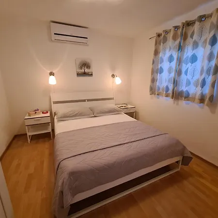 公寓 Tolj 2 - Mokalo 奥瑞比克