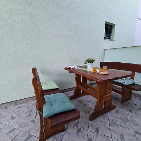Tolj 2 - Mokalo Apartmán