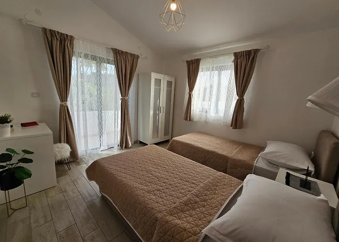 Tolj 2 - Mokalo * Orebić